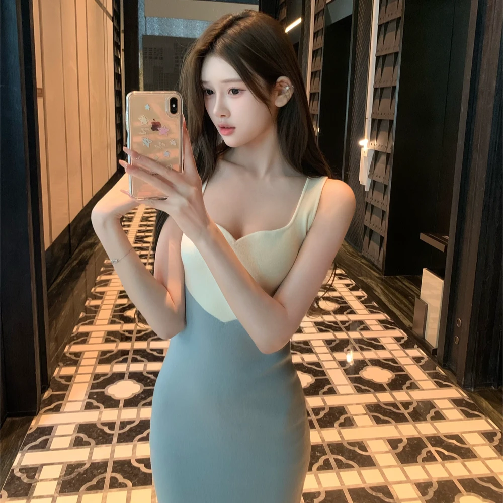 纯欲风背心拼色针织吊带无袖连衣裙女夏季新款收腰显瘦包臀中长裙