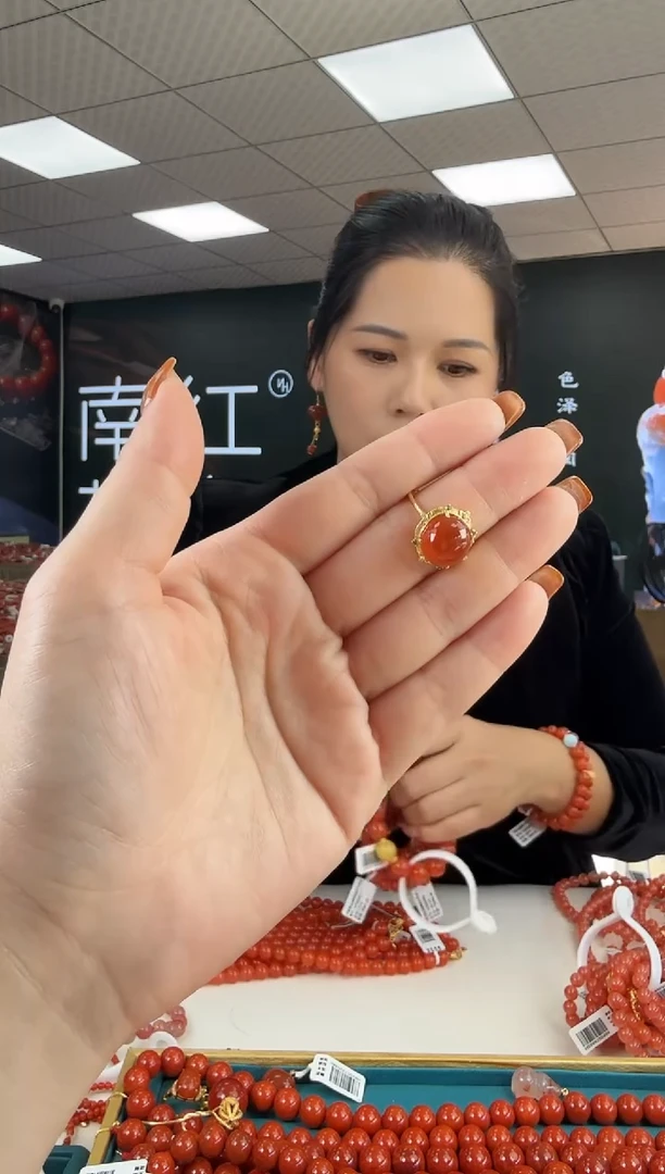 未镶嵌珠串南红玛瑙多样发其一/HS3327500188