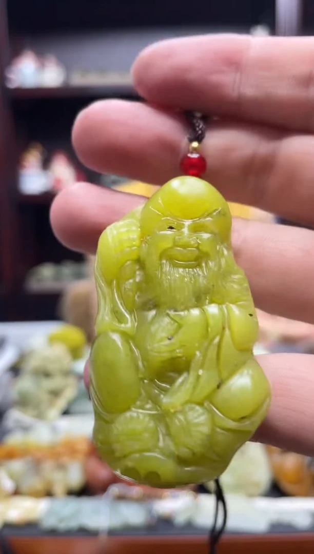 岫玉未镶嵌吊坠·