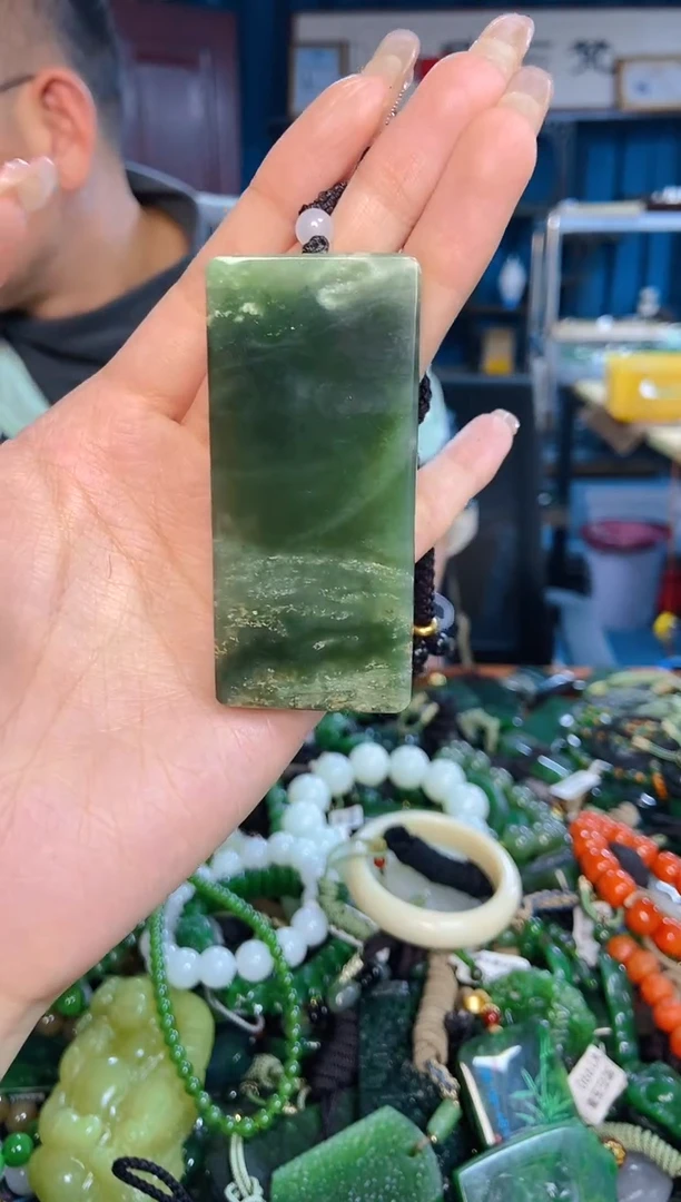 未镶嵌和田玉挂件1