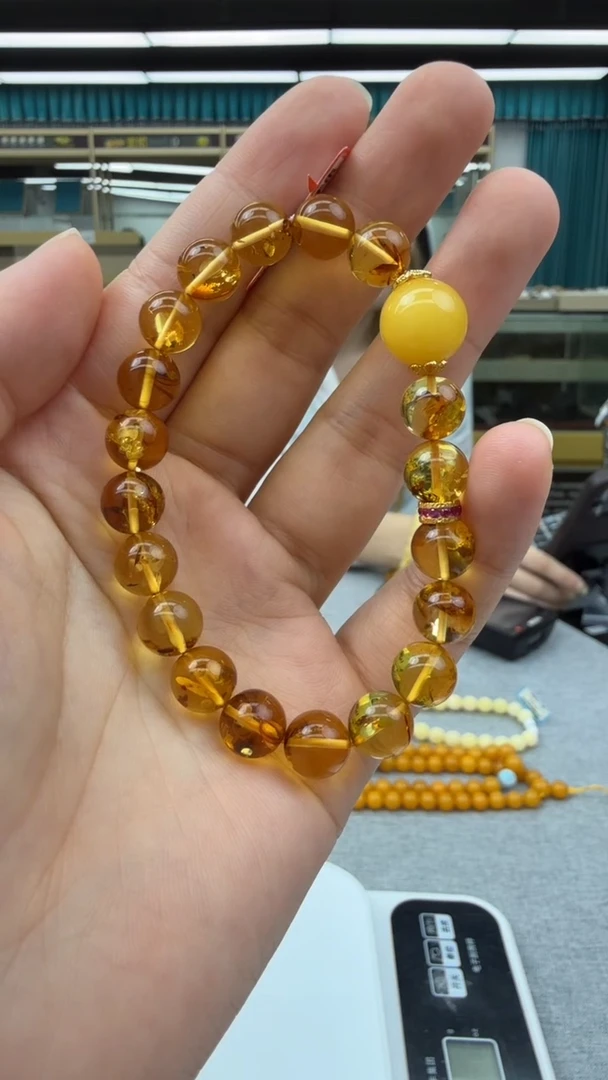 未镶嵌琥珀手链20秒拍号 假一罚三