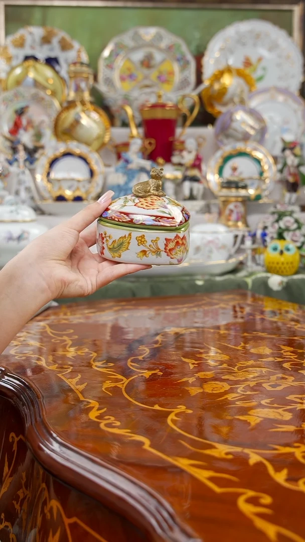 摆件米多家中古瓷器如图所示7