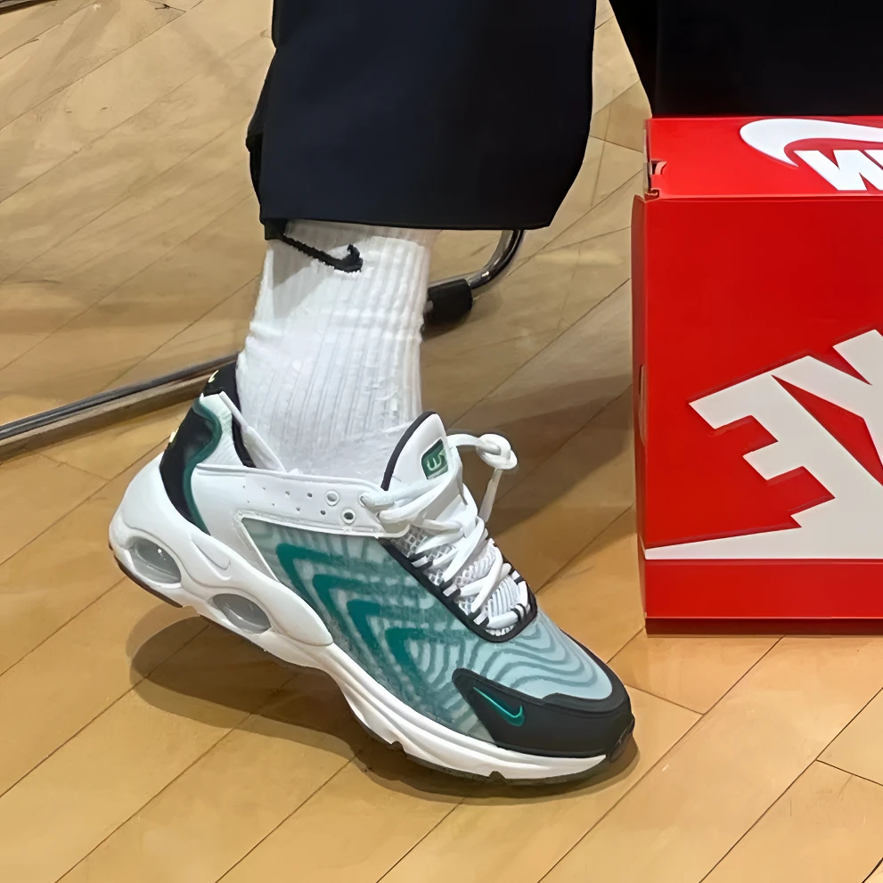 【小鱼特价】Nike/耐克女鞋AIR MAX气垫缓震舒适透气跑鞋DQ0296-106