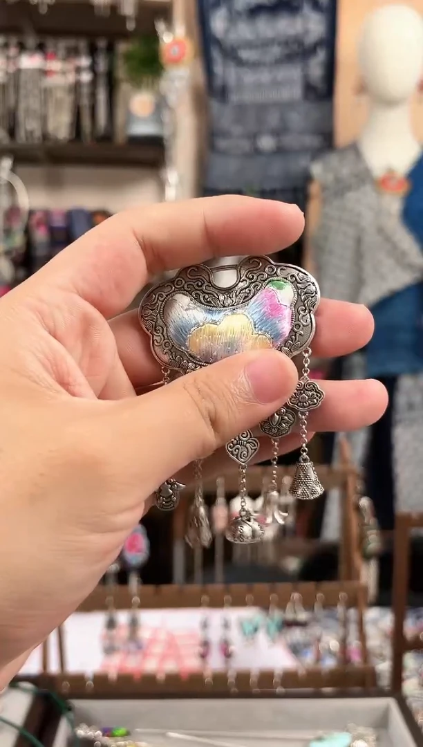 织绣一枝独秀非遗老绣饰品201