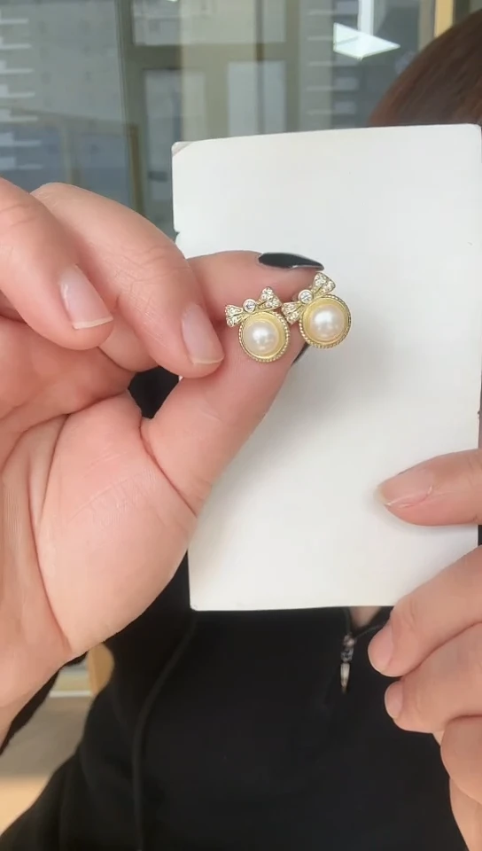 【闪购商品】和田玉耳钉18K金镶嵌耳钉