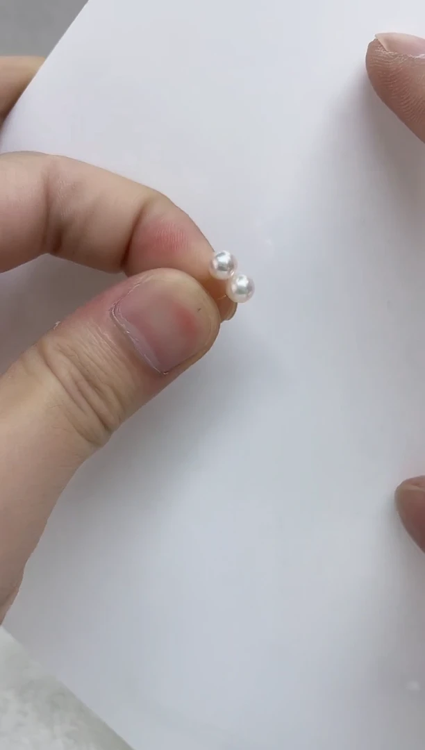 18K金镶嵌耳饰海水珍珠