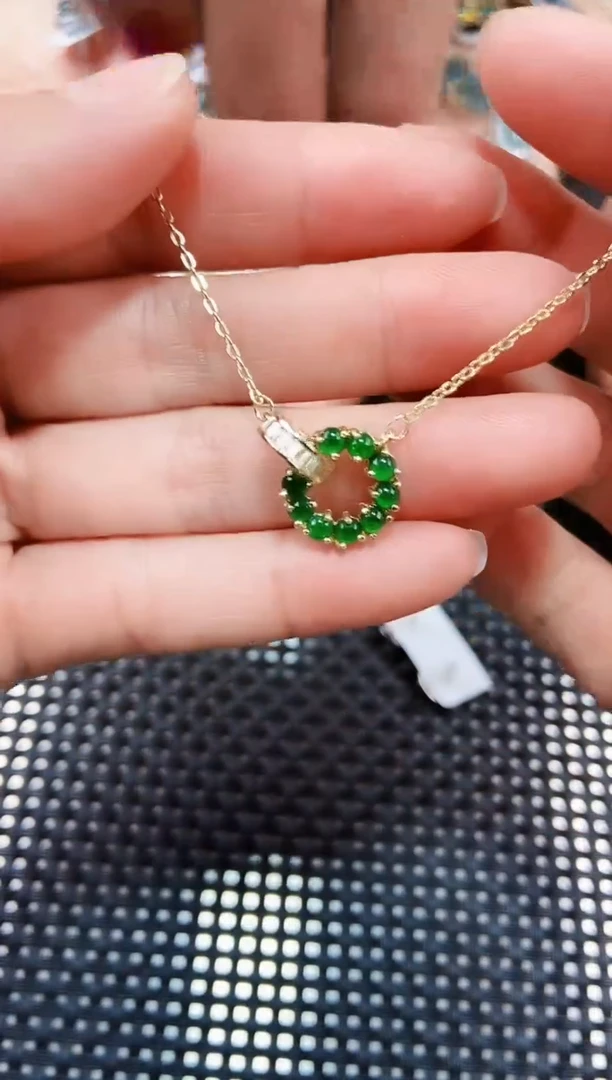 【闪购商品】翡翠颈饰未镶嵌111111111