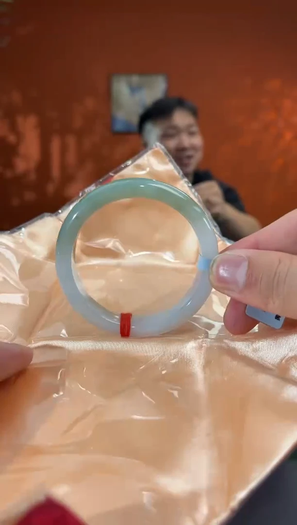 未镶嵌手镯翡翠5