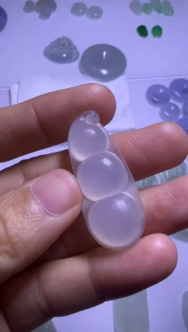 未镶嵌定制翡翠豆子