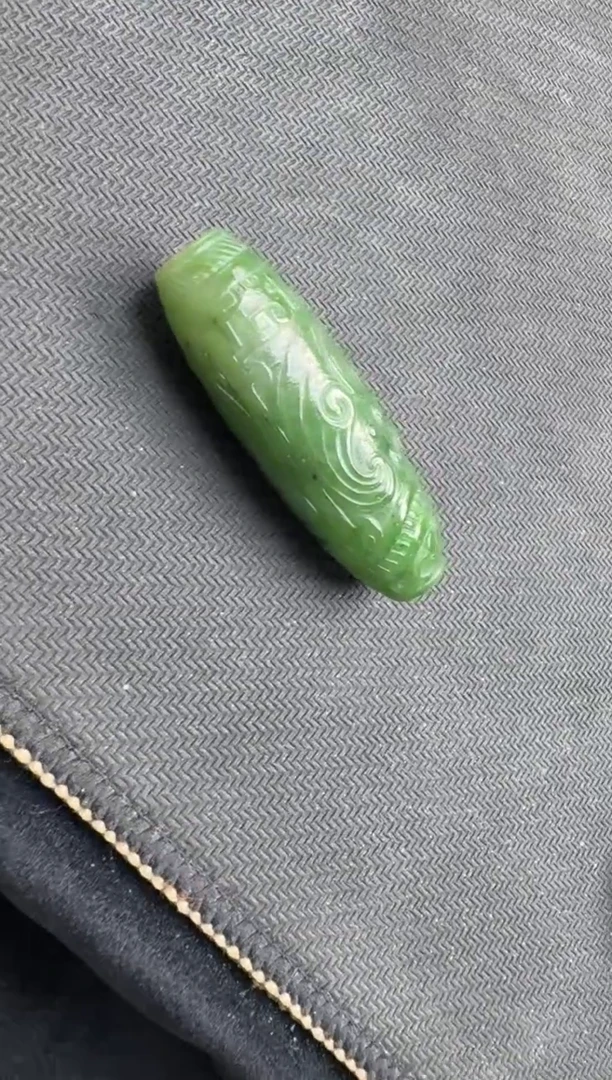 吊坠(不含链)未镶嵌和田玉新疆微色差碧玉吊坠