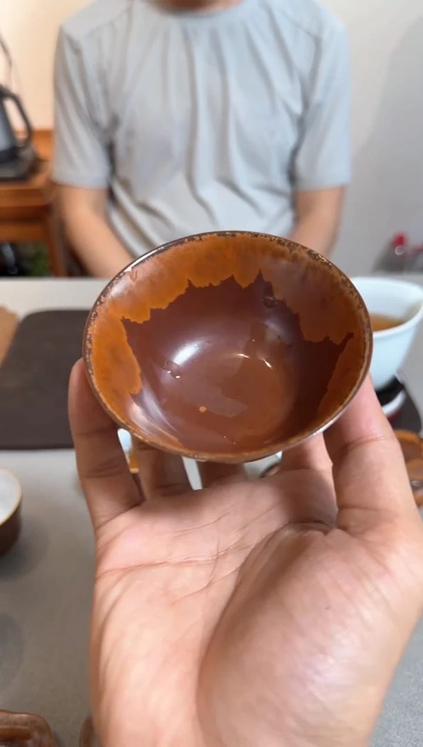 荣器 内外木首釉 普洱杯