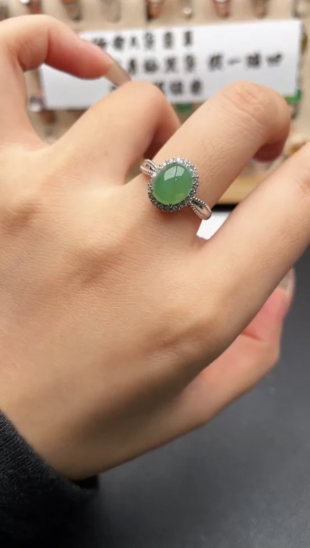 银S925镶嵌戒指翡翠一物一证一礼盒