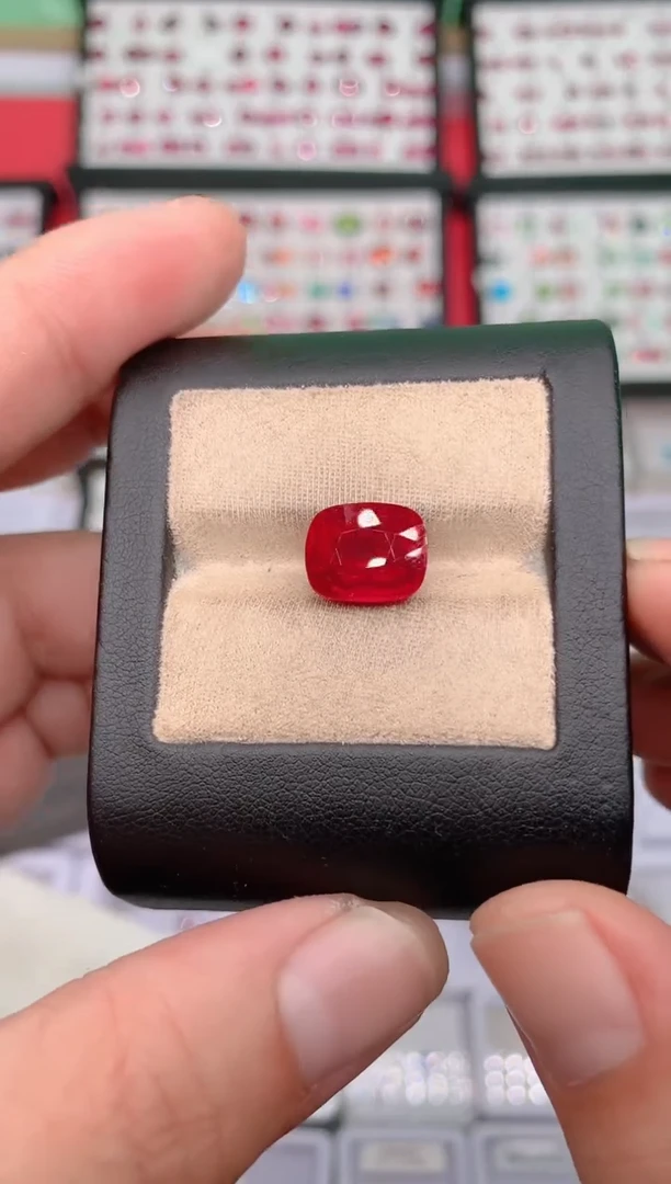 裸石未镶嵌碧玺卢比来5.73ct