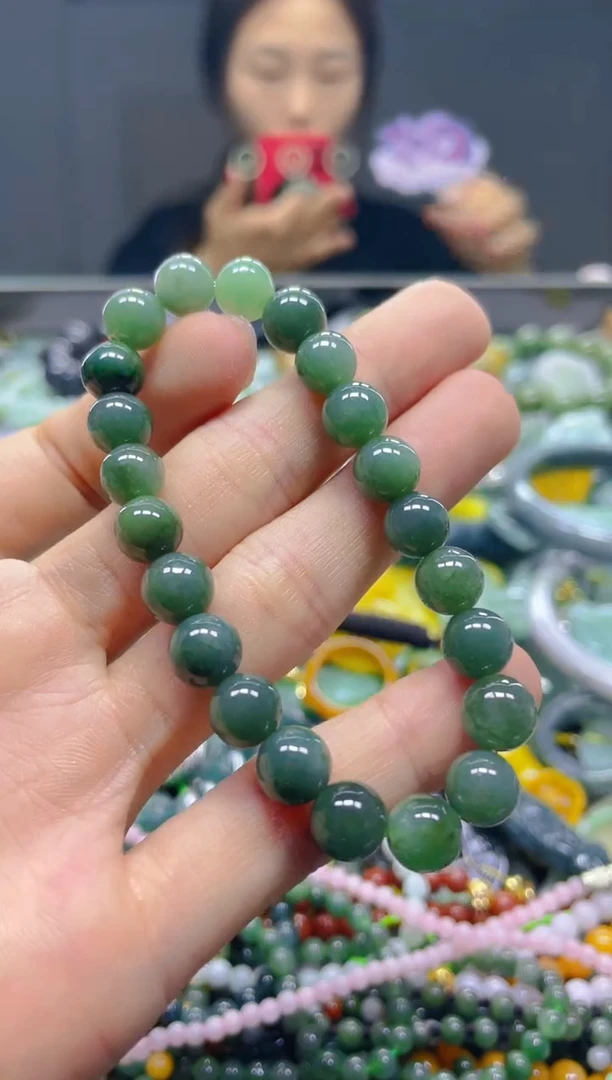 颈饰未镶嵌翡翠8MM/C/翡翠A货，一件也是批发价