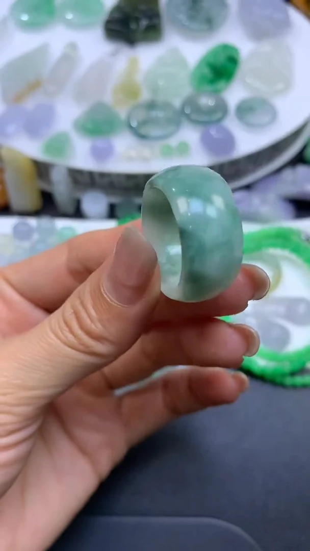 【闪购商品】定制翡翠未镶嵌翡翠