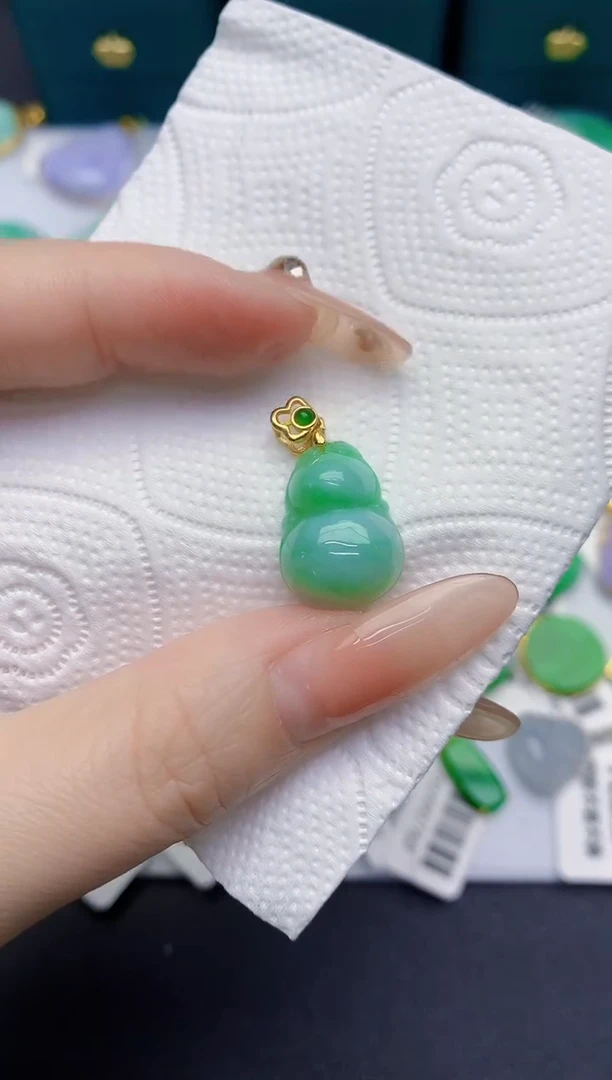 颈饰未镶嵌翡翠缅甸天然翡翠A货