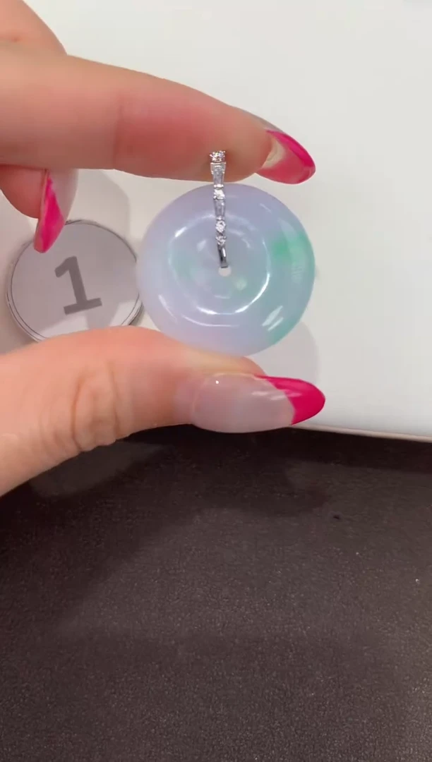 颈饰18K金镶嵌翡翠天然缅甸a货翡翠