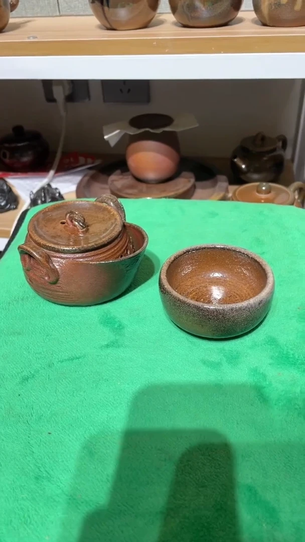 【闪购商品】陶手抓壶