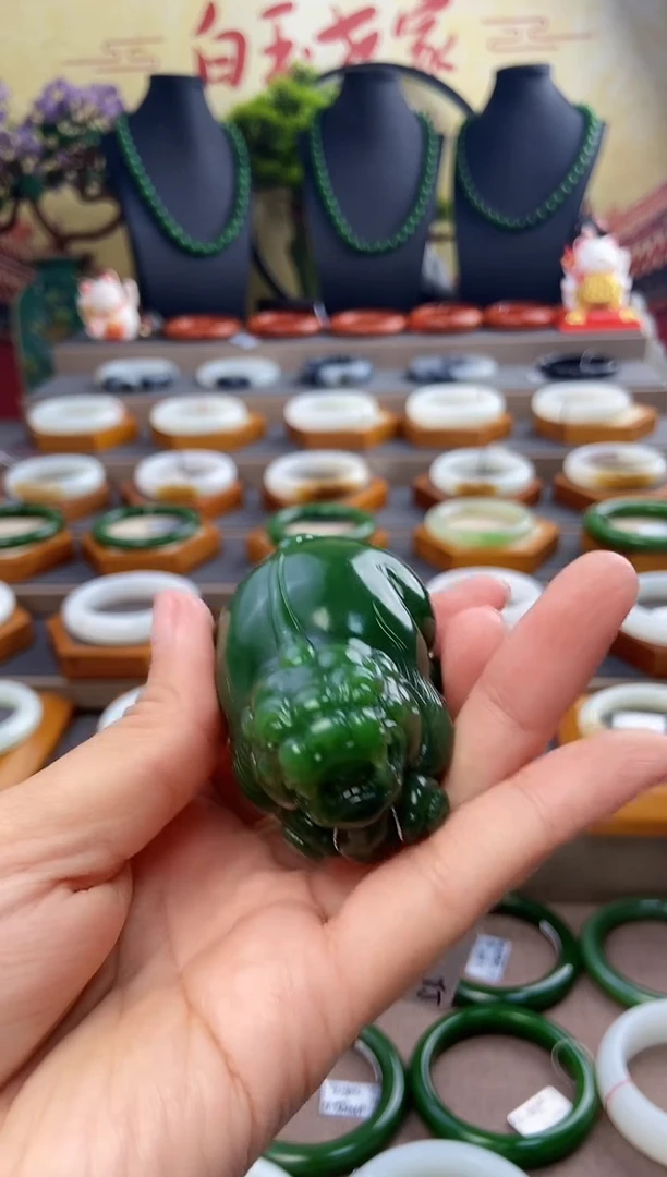 吊坠(不含链)未镶嵌和田玉碧玉貔貅手把件