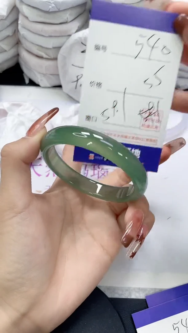 未镶嵌手镯玛瑙/玉髓540