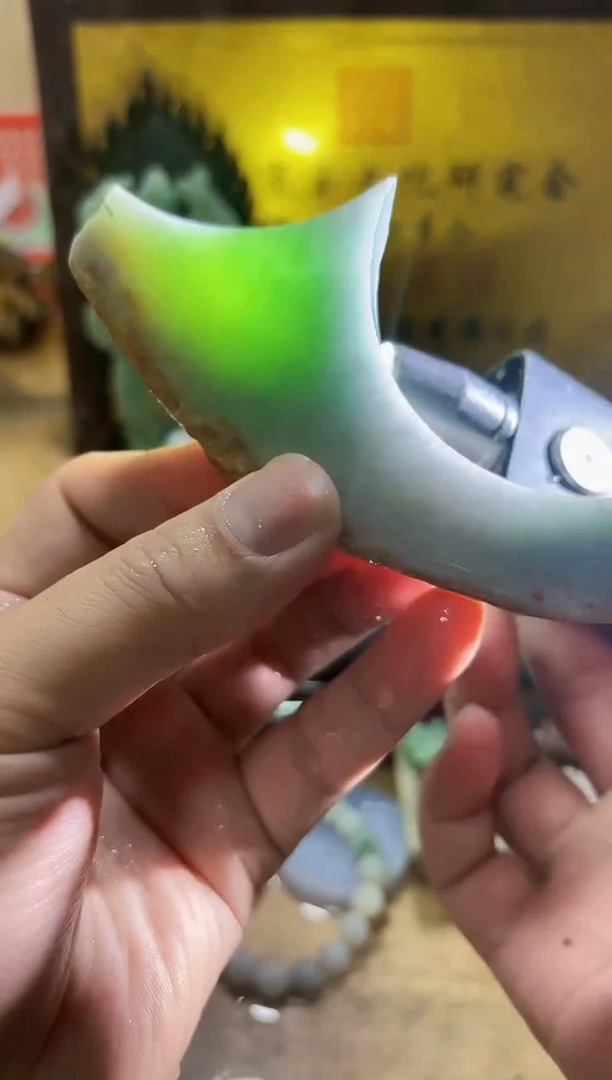 未镶嵌挂件翡翠A货常星8084