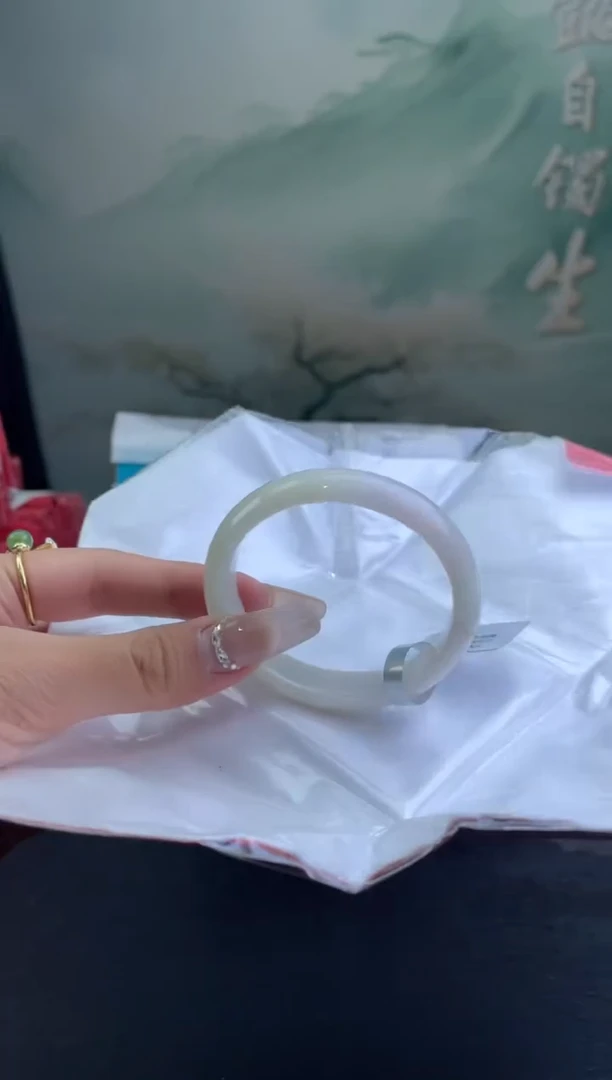 翡翠手镯未镶嵌2          49