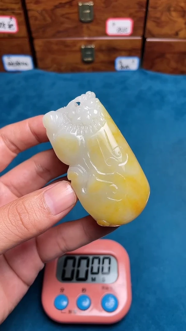 和田玉未镶嵌把件金**马和田玉