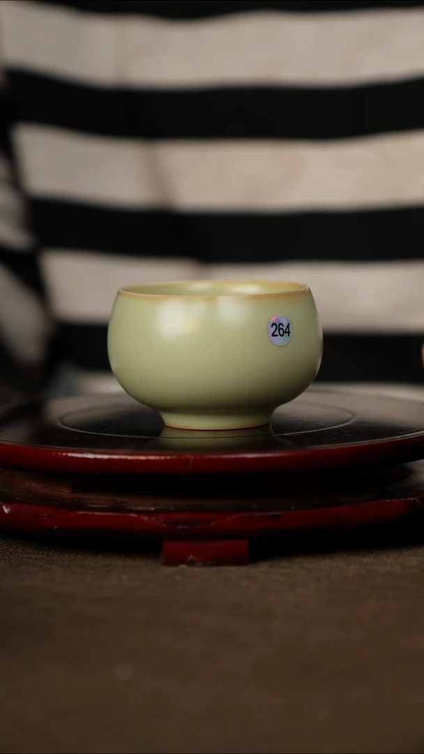 全品 粉青 禅定杯 带底款