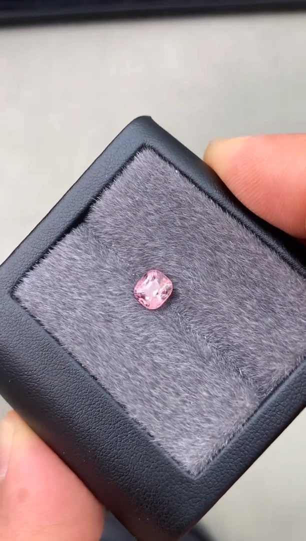 【闪购商品】定制尖晶石裸石未镶嵌1.30ct 枕型 帕帕色调