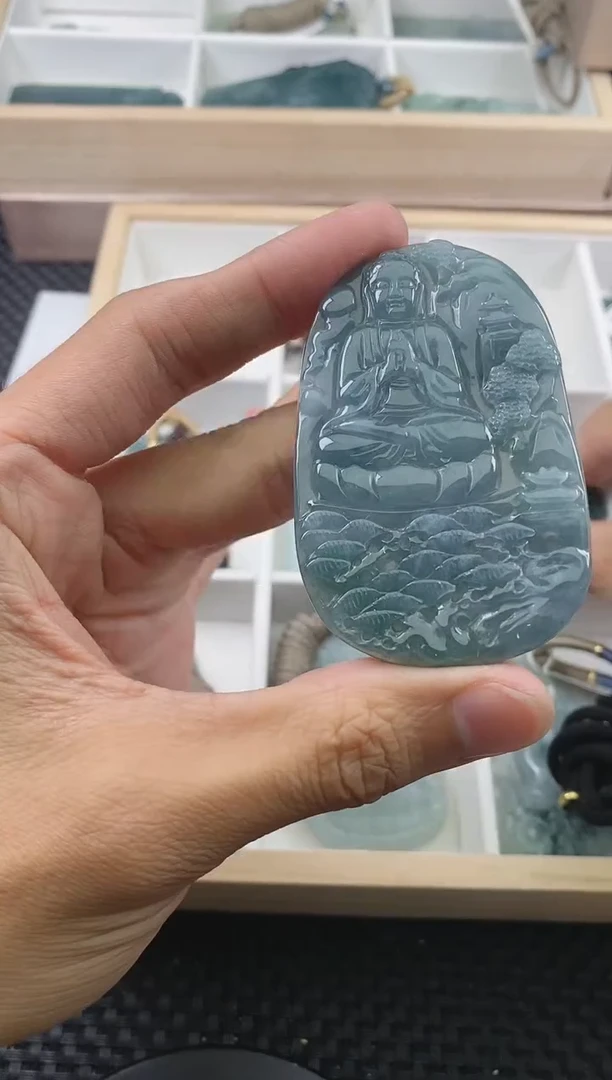 翡翠未镶嵌颈饰