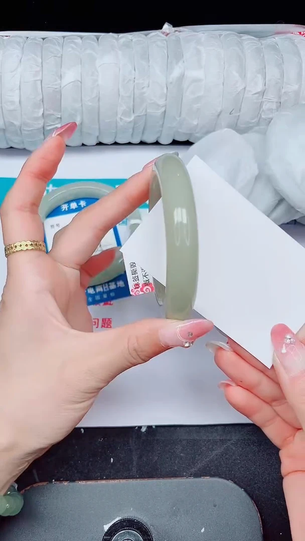 未镶嵌手镯石英质玉464-56/57