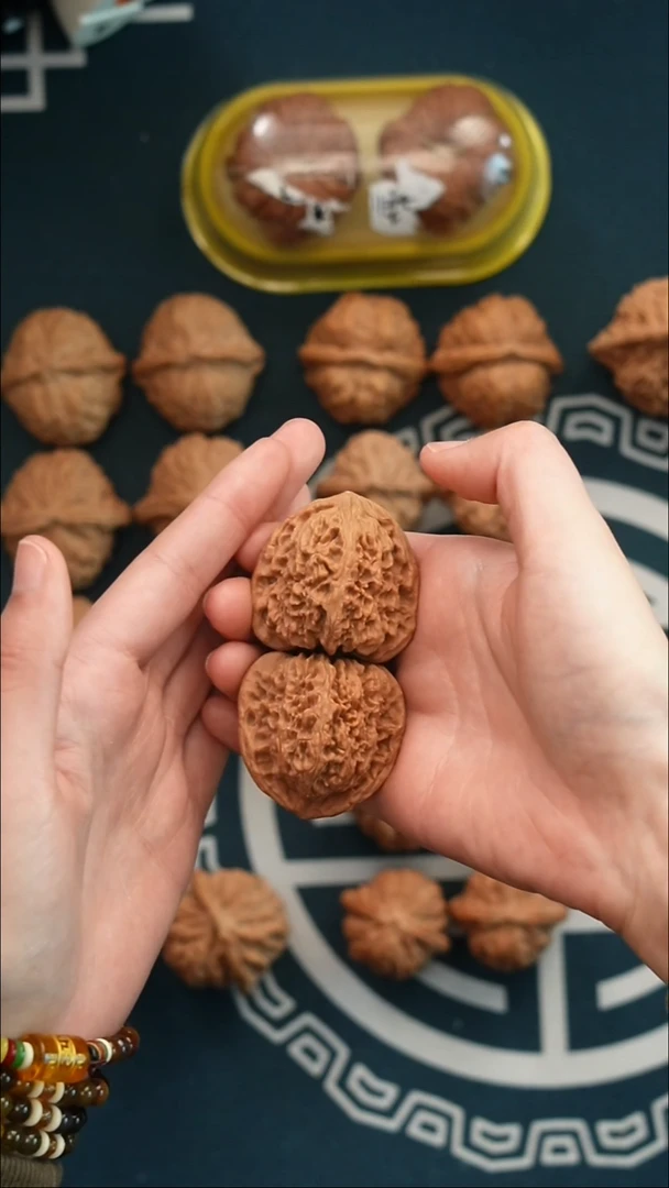 吊坠文玩核桃阿***福三角疆41全