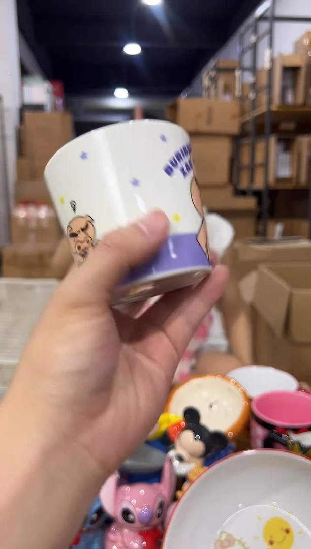 瓷片肥嘟嘟左卫门刻度马克杯