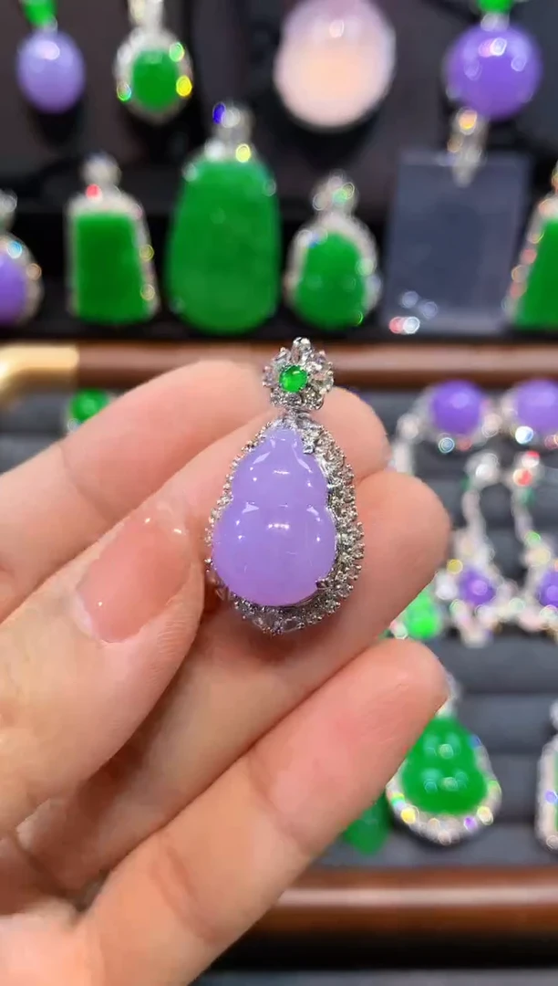 吊坠(不含链)18K金镶嵌翡翠吊坠