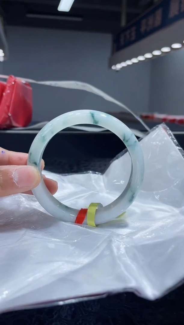 未镶嵌手镯翡翠15