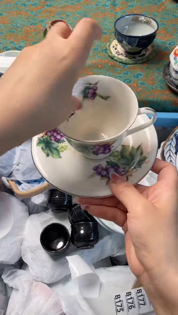 瓷片鸡***尼瓷器瓷器B174