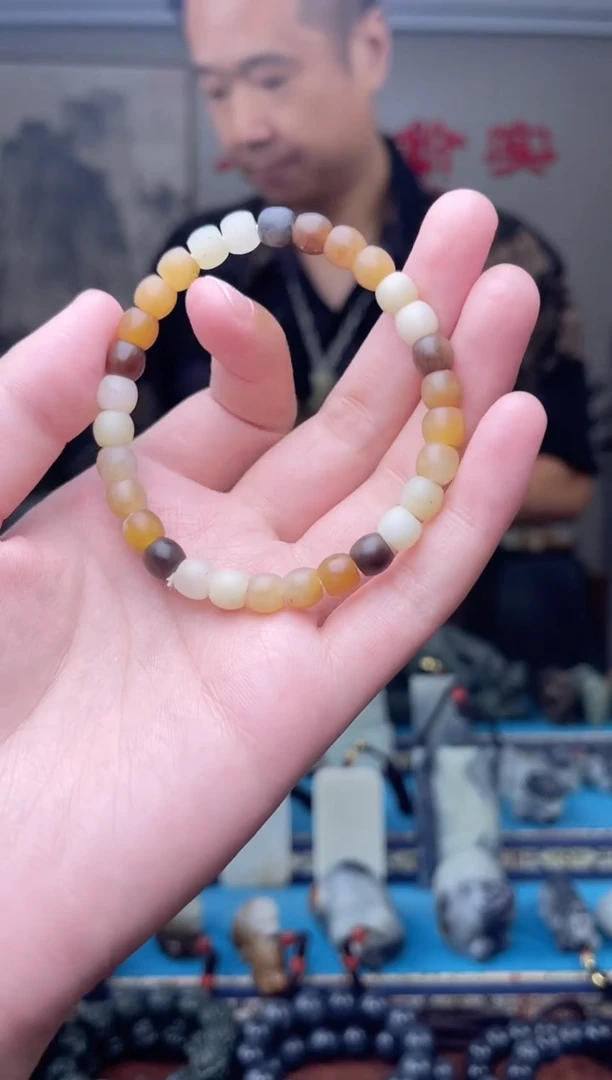 和田玉未镶嵌挂件多样性发 拍一发一