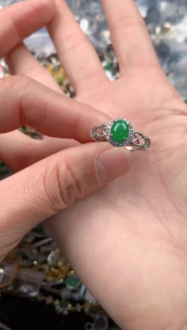 银S925镶嵌戒指翡翠111         8