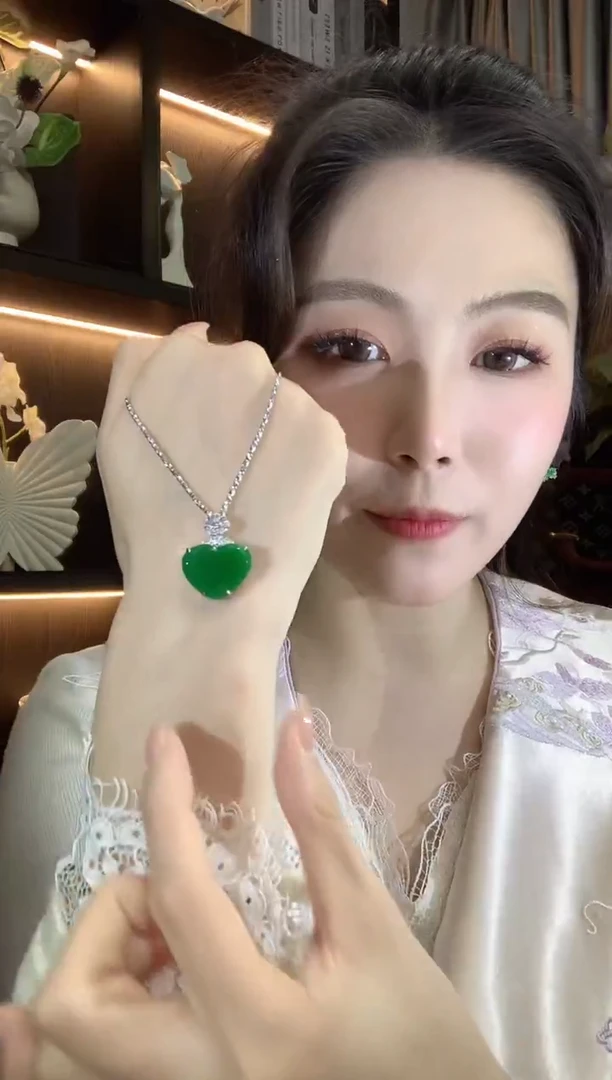 吊坠(不含链)18K金镶嵌翡翠C31翡翠