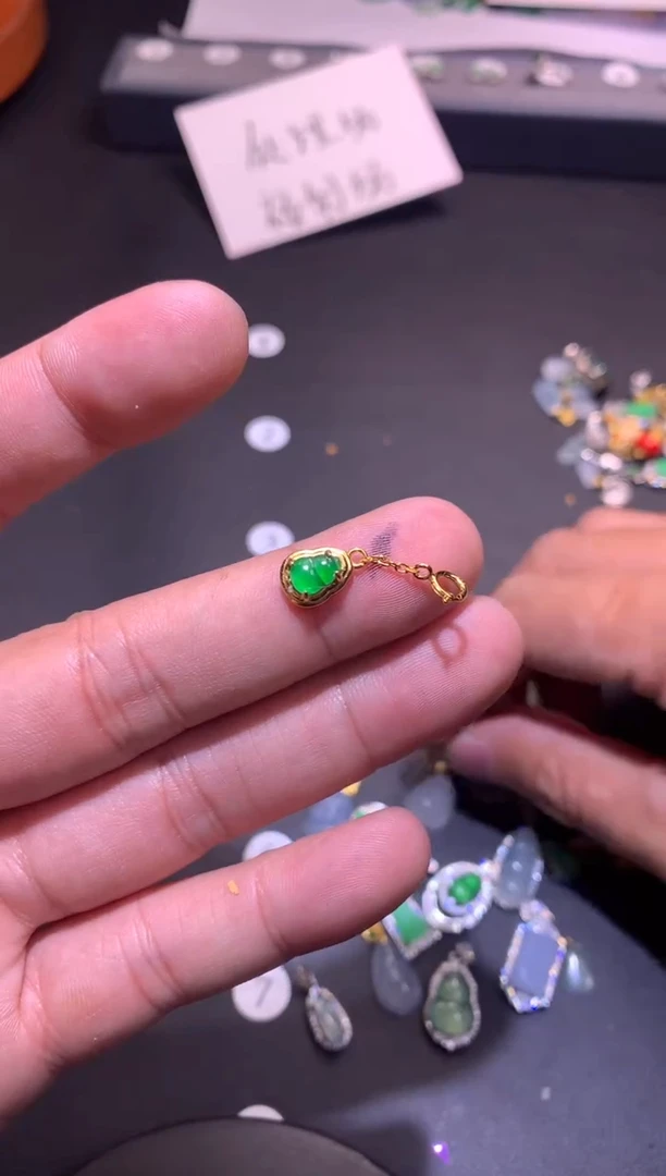 【闪购商品】翡翠吊坠(不含链)银S925镶嵌1