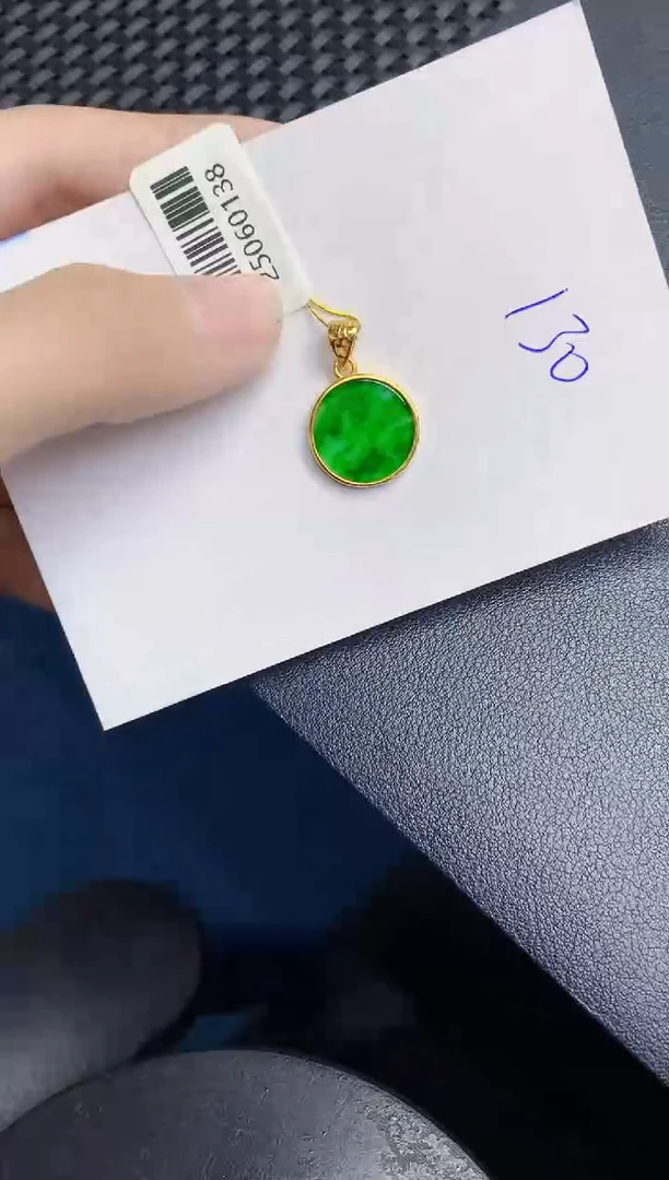 翡翠未镶嵌颈饰天然翡翠緬甸A貨