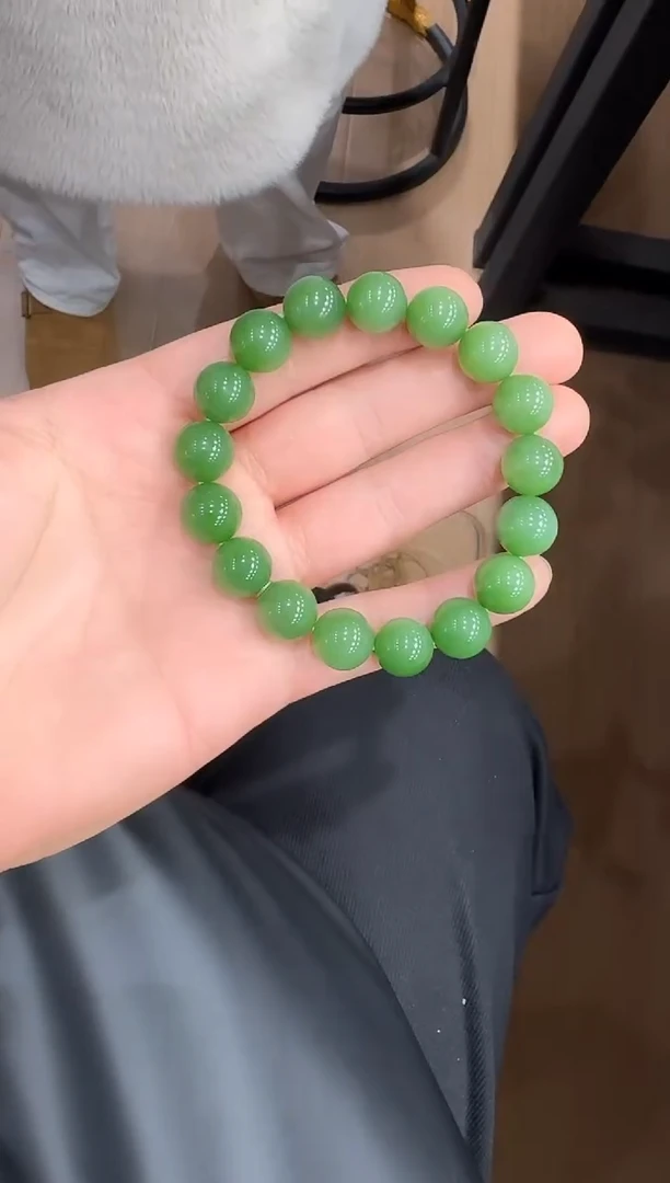 未镶嵌手链和田玉碧玉手串多样性发其一