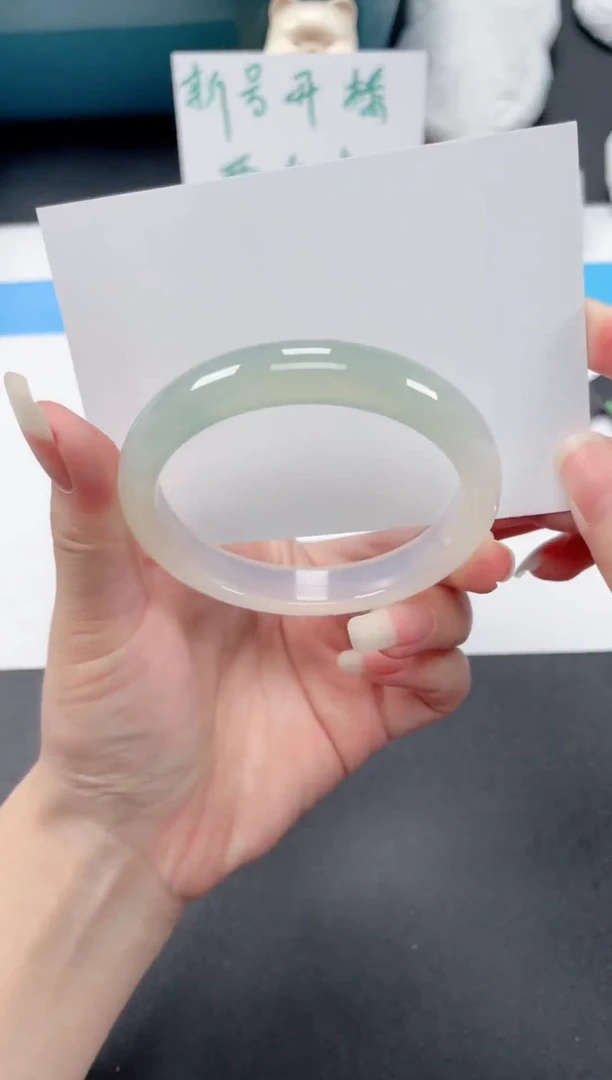 石英质玉手镯未镶嵌25-56.5