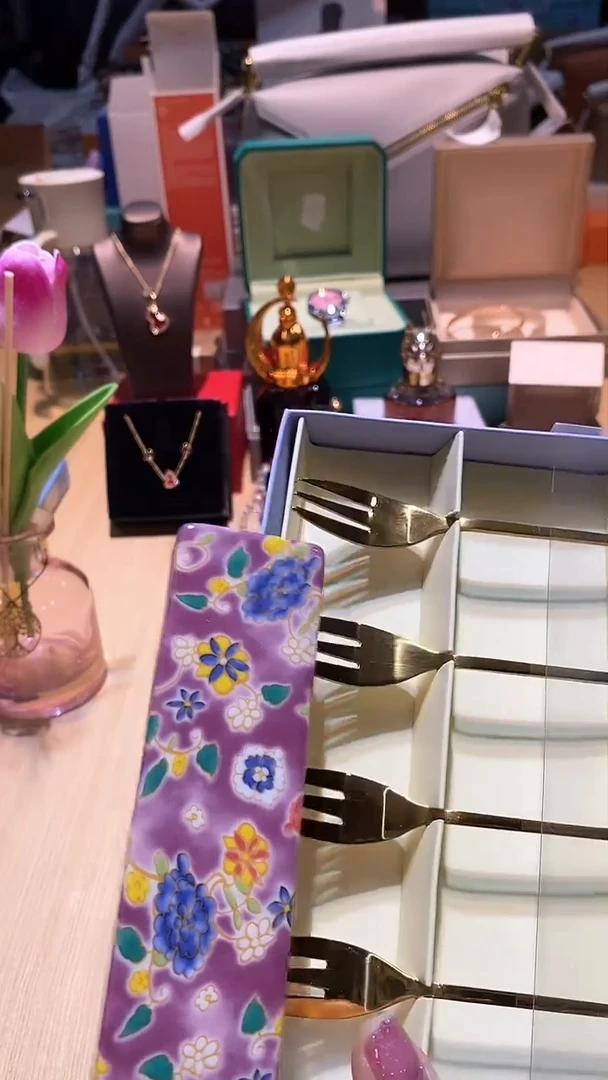 【闪购商品】瓷片锅碗瓢盆一件不剩