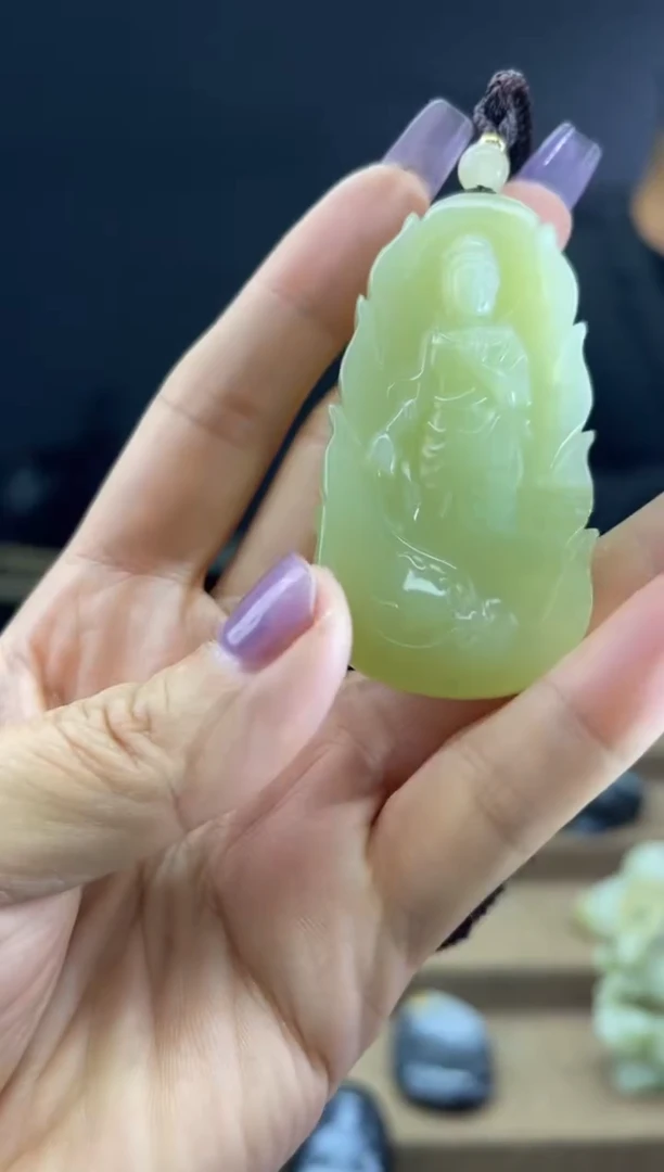 颈饰未镶嵌和田玉1