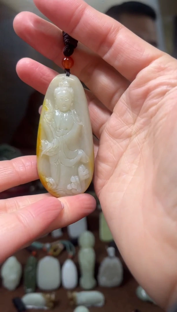 颈饰未镶嵌和田玉`