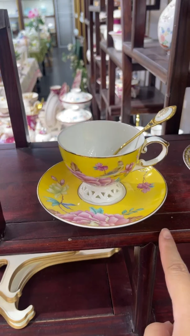 36%以上骨粉骨瓷杯碟