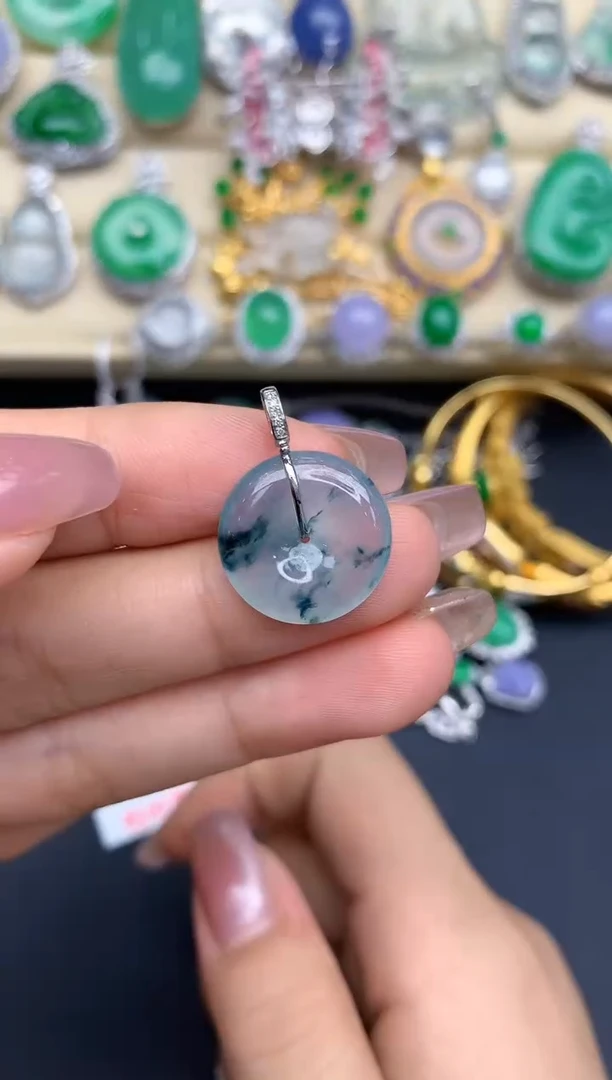 颈饰18K金镶嵌翡翠247-中国好珍宝