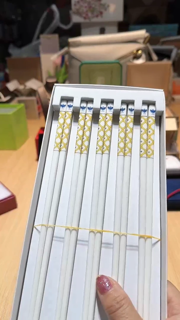 【闪购商品】瓷片锅碗瓢盆一件不剩