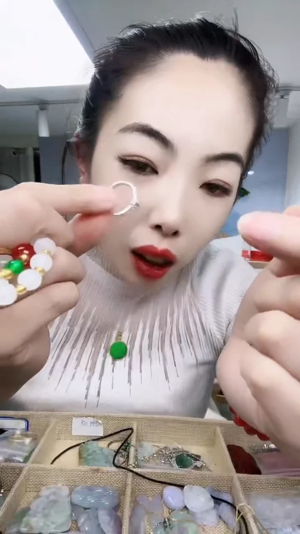 【闪购商品】翡翠戒指未镶嵌戒指浅绿